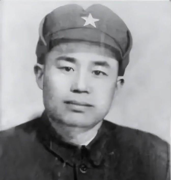 1943年，王近山随手消灭180名日军，但在清点战利品时，战士却疑惑道：“枪呢？