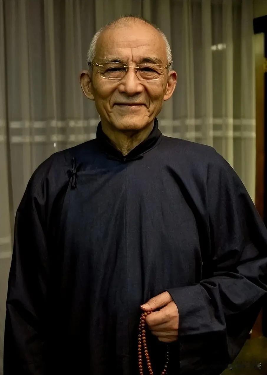 听到游本昌老先生去世，突然想到《增广贤文》里的一句话。
"幸生太平无事日，恐逢年