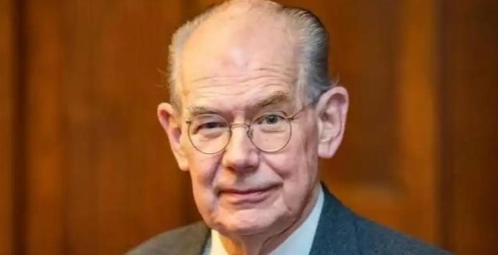 美国为何恨中国入骨？美顶尖智库专家怒批：中国犯了个原则性错误，罪无可赦！

这话