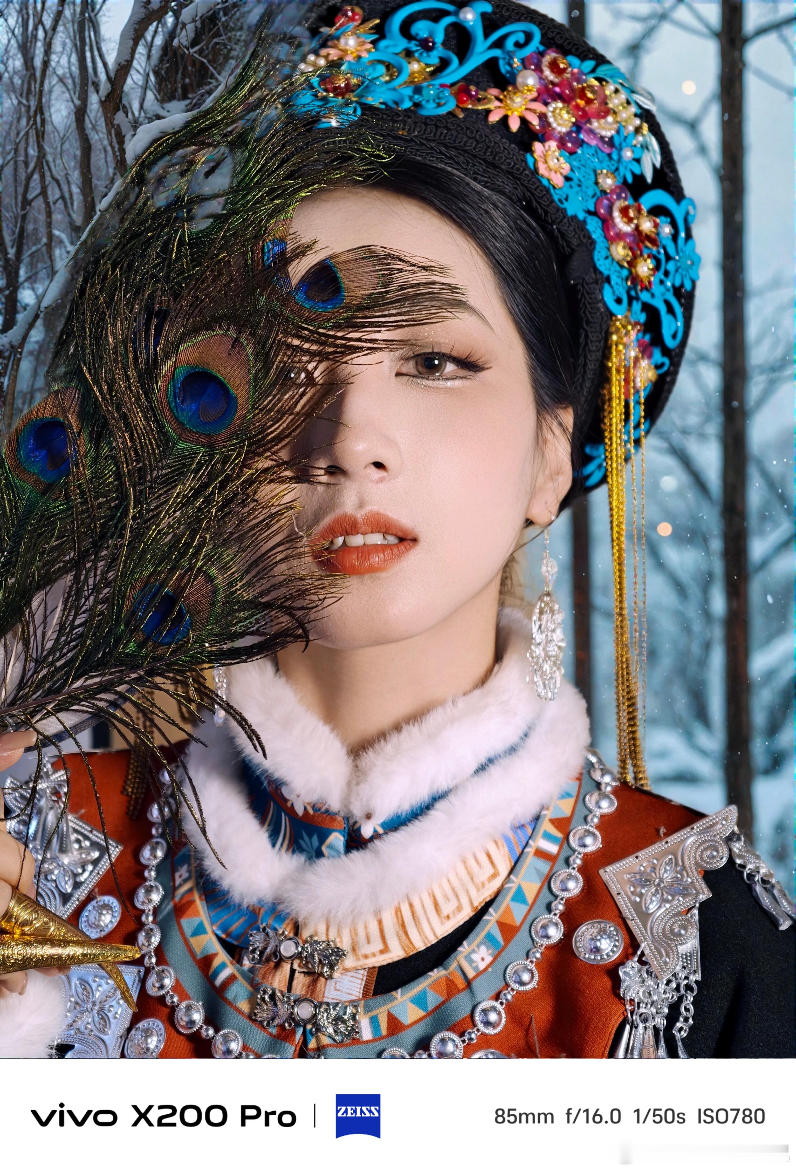 手机镜头里的古韵伊人，用了“四季特效”，感觉挺好玩儿。    
