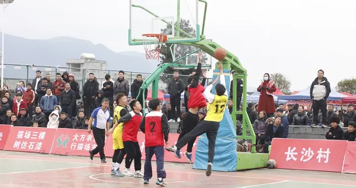 大方县猫场镇举办“村BA”精彩“篮”不住