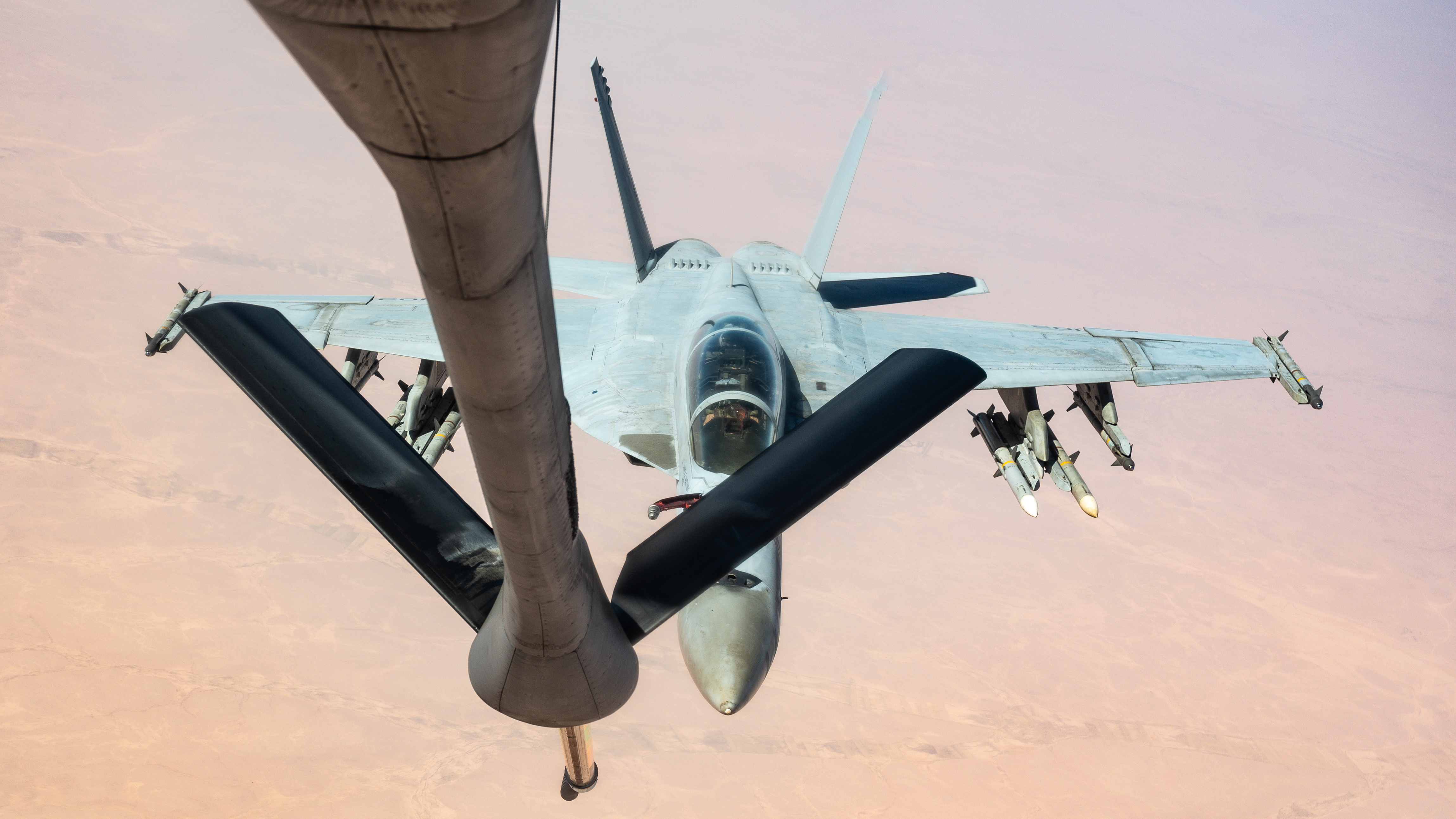 F-18E 5中4近 挂载#洋葱军事[超话]# ​​​