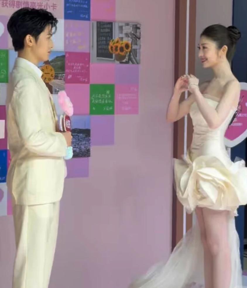 徐如蓝和方益炯参加最新活动的视频大家都看了吧，其实参加活动是一方面，最重要的是，