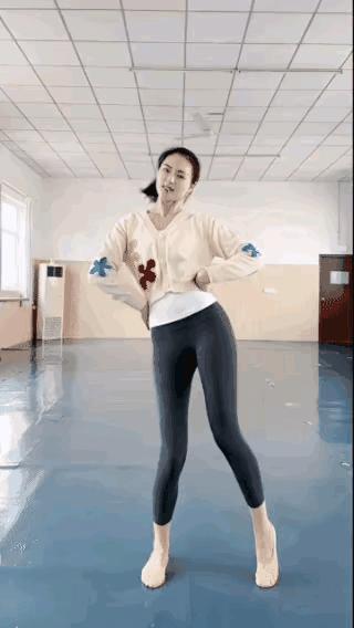 这辈子没娶一个舞蹈老师，是个遗憾[快哭了]
