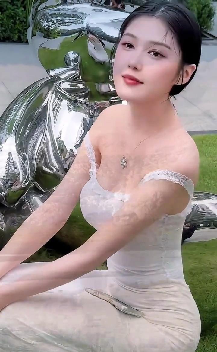 程儿美丽动人[赞][赞][送自己一朵花]娱乐 好身材 美丽动人