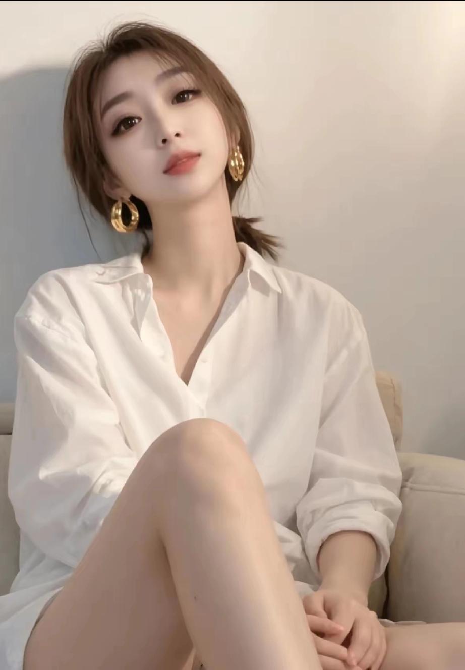 那就至此别过吧。
依旧感谢你，是你让我懂得了什么叫一往情深却又一文不值。
我们的