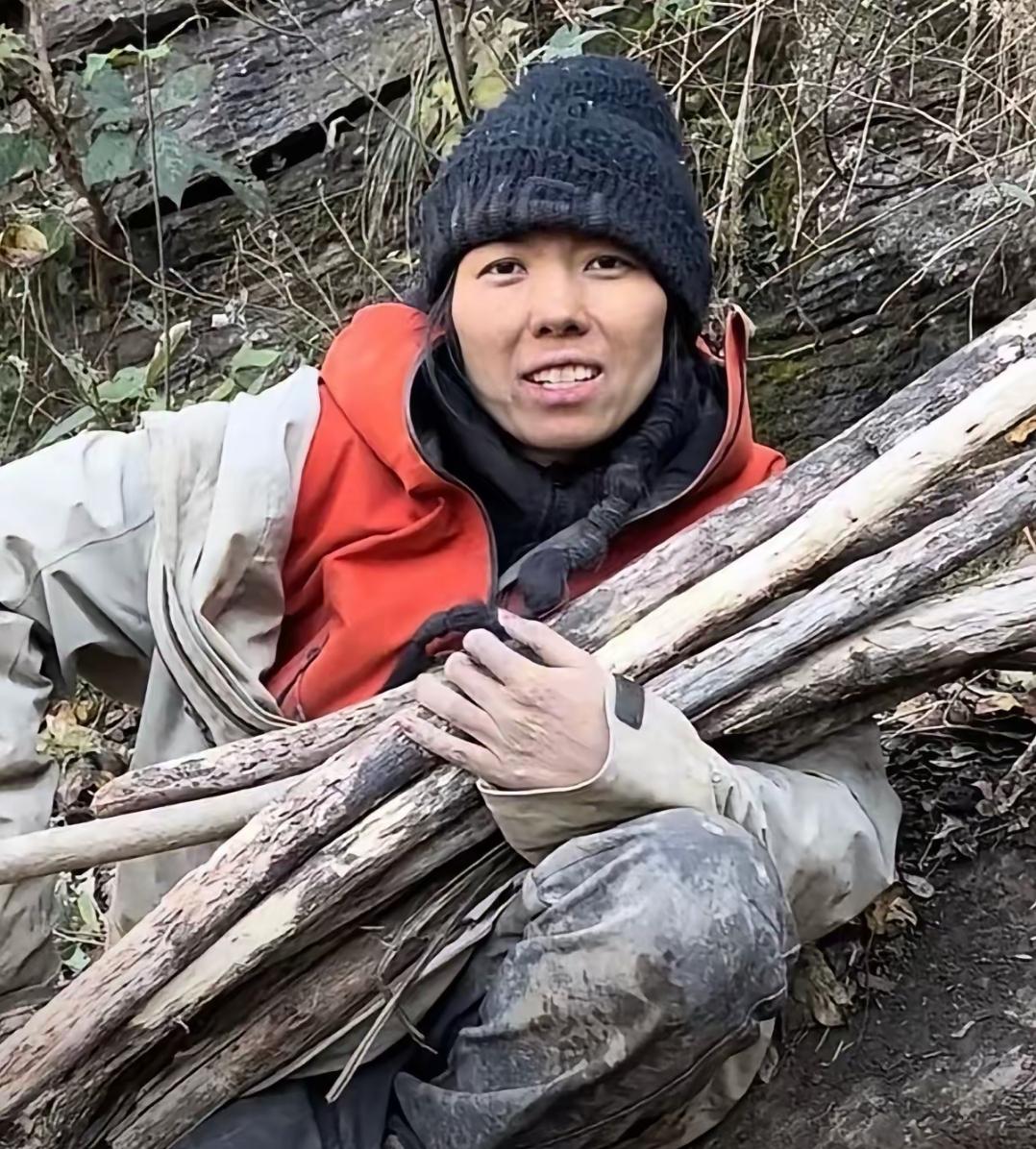 冷美人退出荒野求生
很多人都在为她打抱不平
为什么参赛36天只有8666元，其实