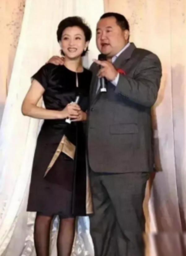 近三十年时光流转，再看1994年杨澜那惊世骇俗的转身，一切已尘埃落定。
当年，她