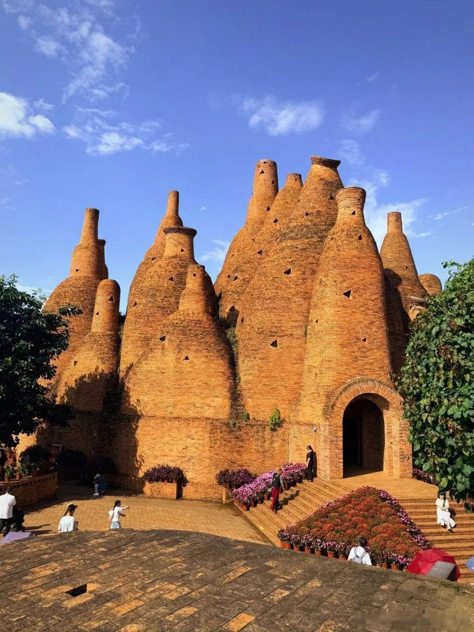 📍云南弥勒｜中秋国庆一家老小慢游首选，高铁直达不用自驾国庆出行最怕堵车人挤人，