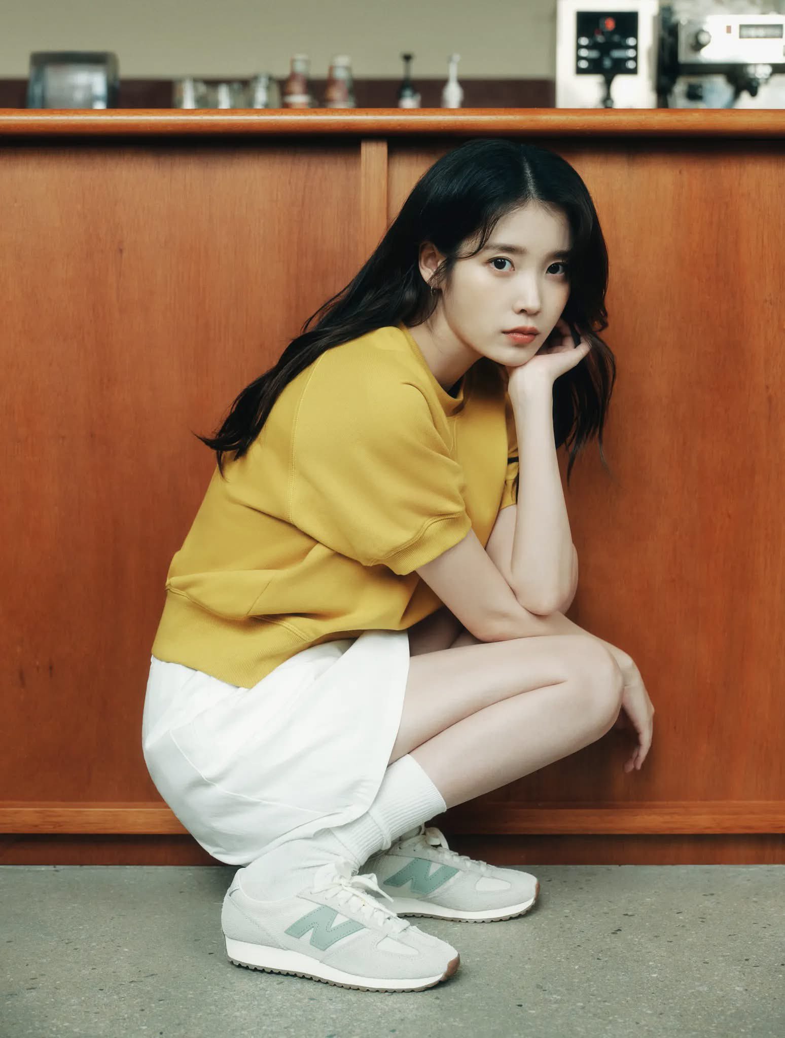 IU X New balance ​​​