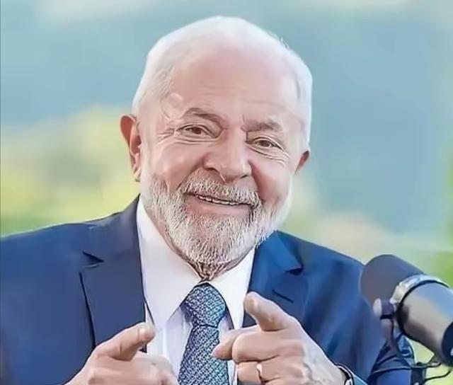 2月22号，特朗普又对巴西下手了，单方面宣布加征关税。这回卢拉没生气，反而乐呵呵