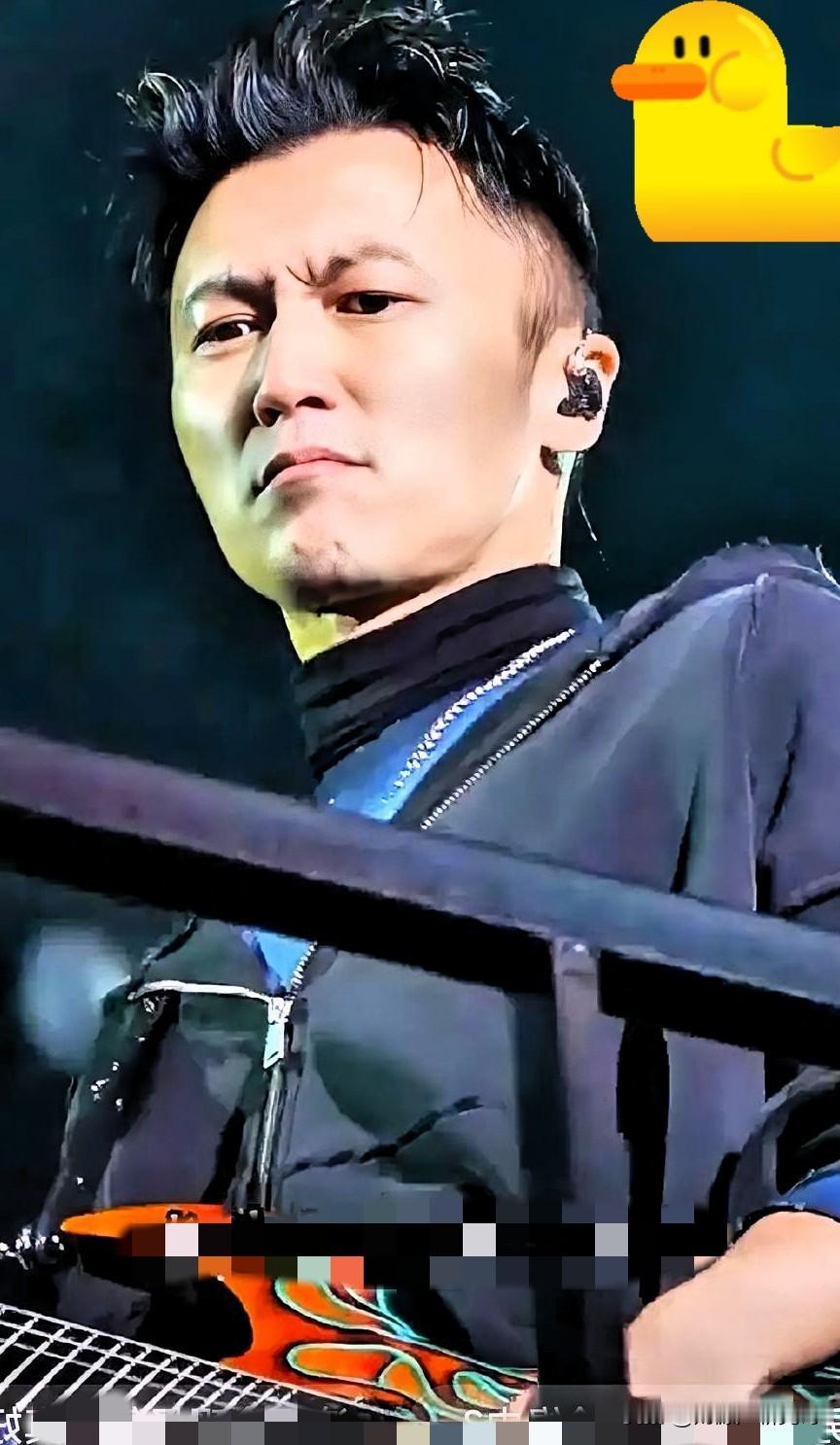 谢霆锋这场演唱会帅了一辈子！
开的相当火爆！
不知道大家有没有看过火爆的场面，谢