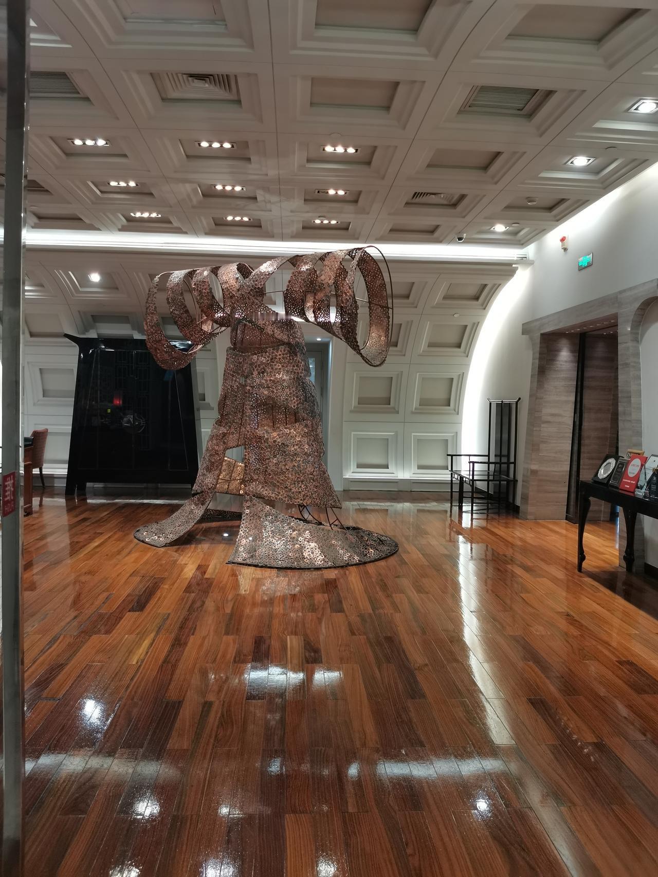 看到下面这篇文，反思自己，确实有必要认真多读几遍，爱老己，从远离手机开始：
请去