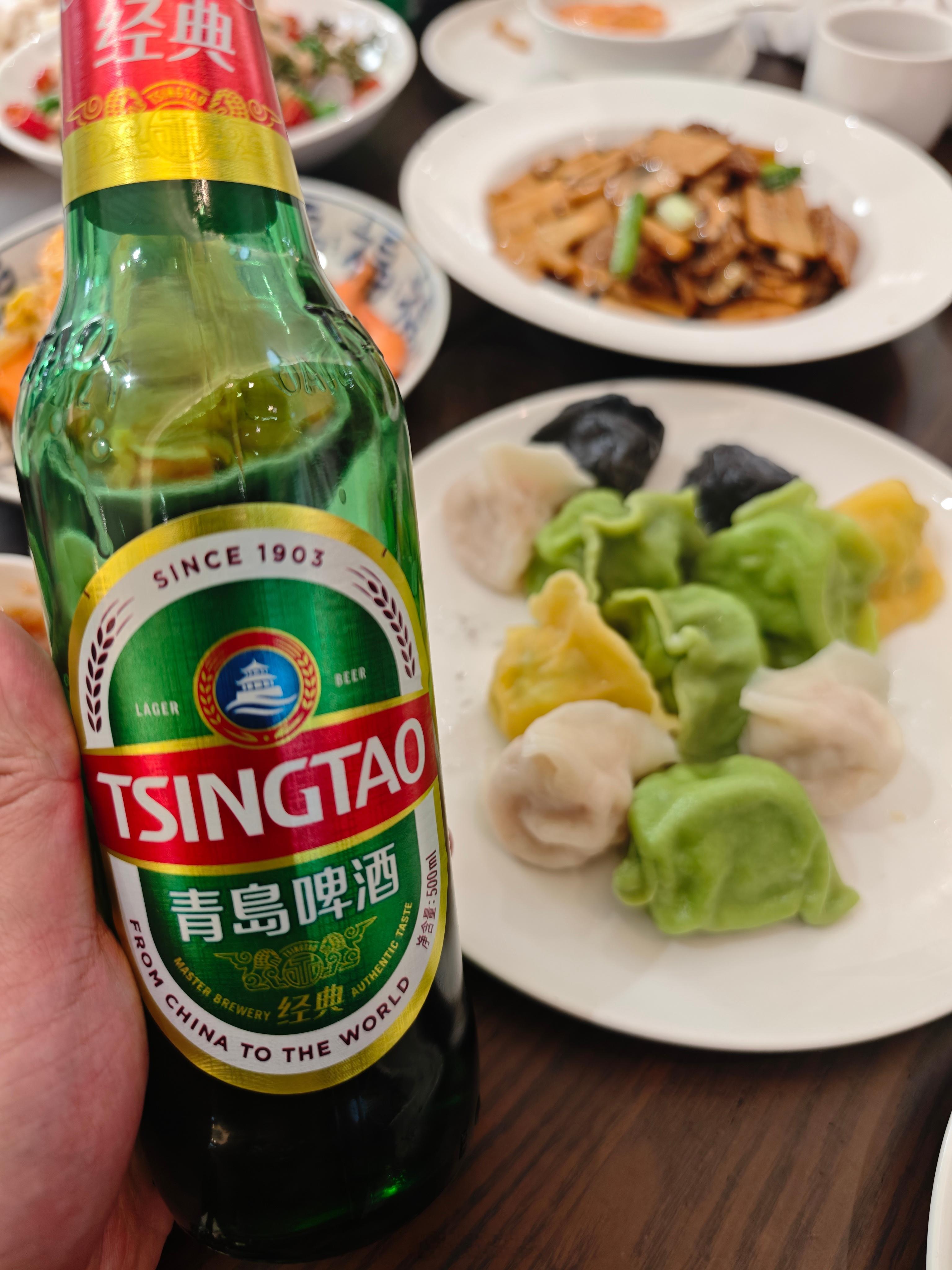 青岛二厂啤酒配海鲜水饺[666][666] ​​​