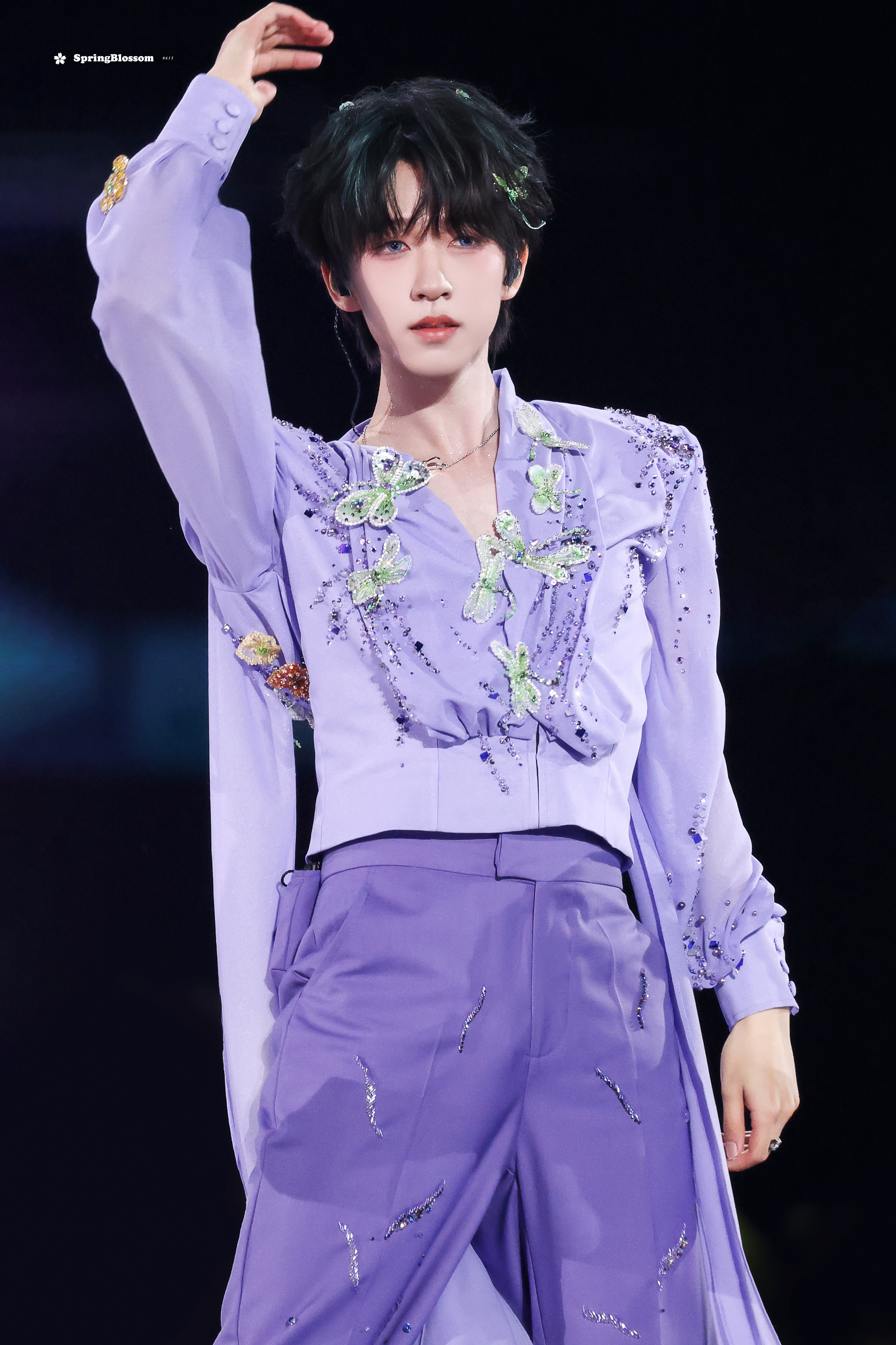 贺峻霖贺峻霖HUAWEI nova代言人💚 贺峻霖五十公里桃花坞6“完成自己的