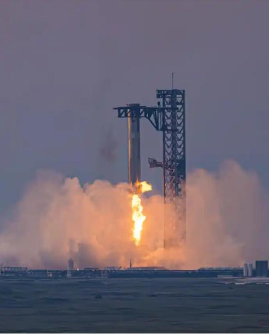 中国海事局正式宣布，
 
2月10日，中国海事局三沙海事局明确宣布：南海禁航三天