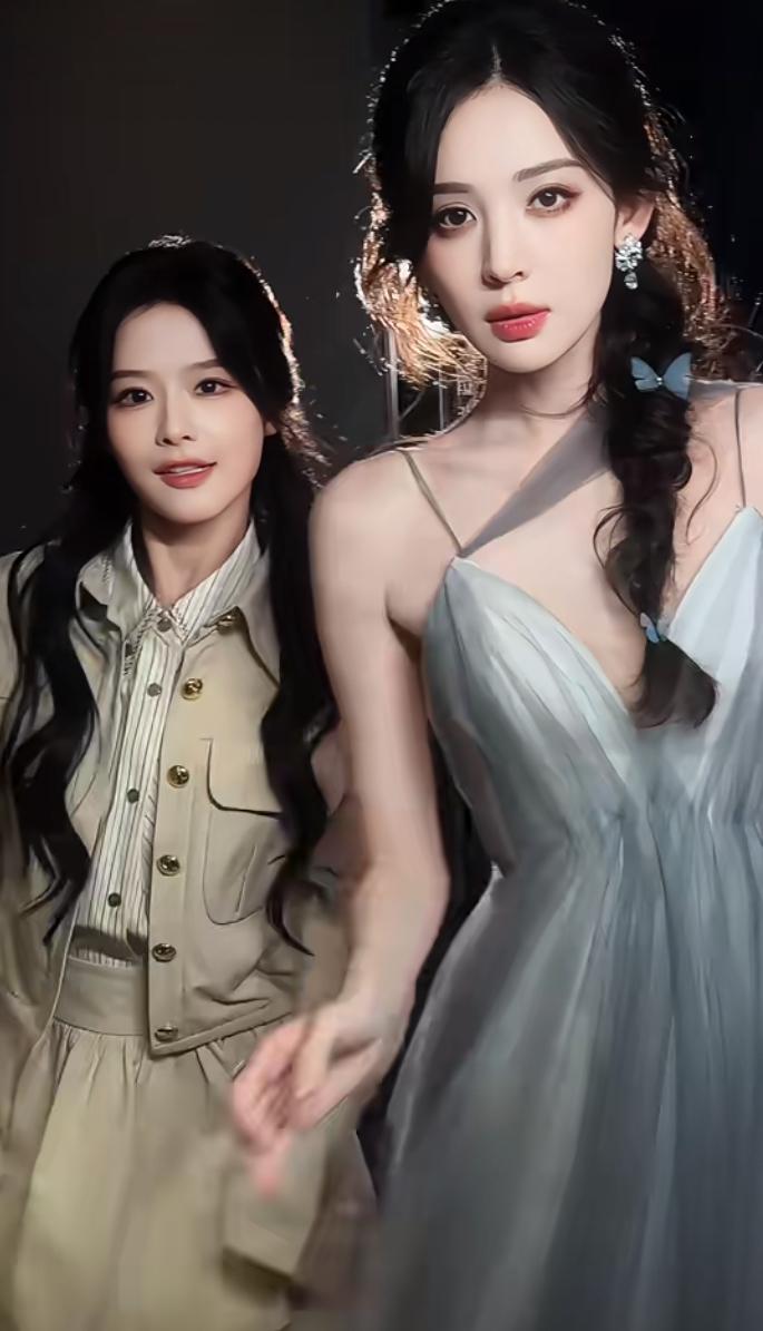 余茵和娜扎同框，这对比太惨烈了
身高比娜扎矮了一头，头却大了一圈，
至于什么皮肤