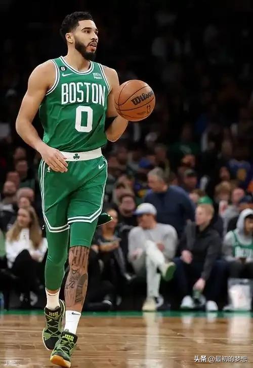 塔图姆26+12，约翰逊29分！凯尔特人109：102逆转老鹰，没有布朗也赢了？