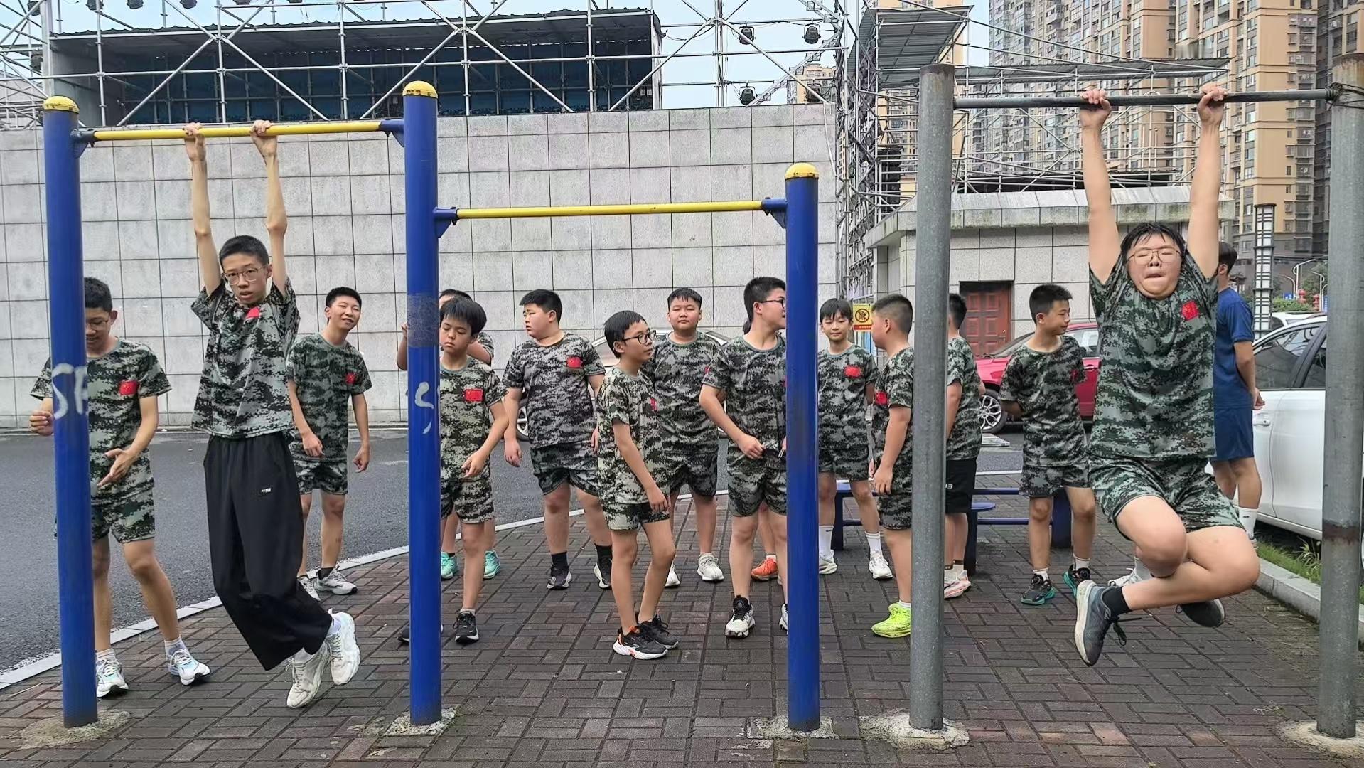 夏天就要去运动夏日动起来，晒出你的健身实拍～ 