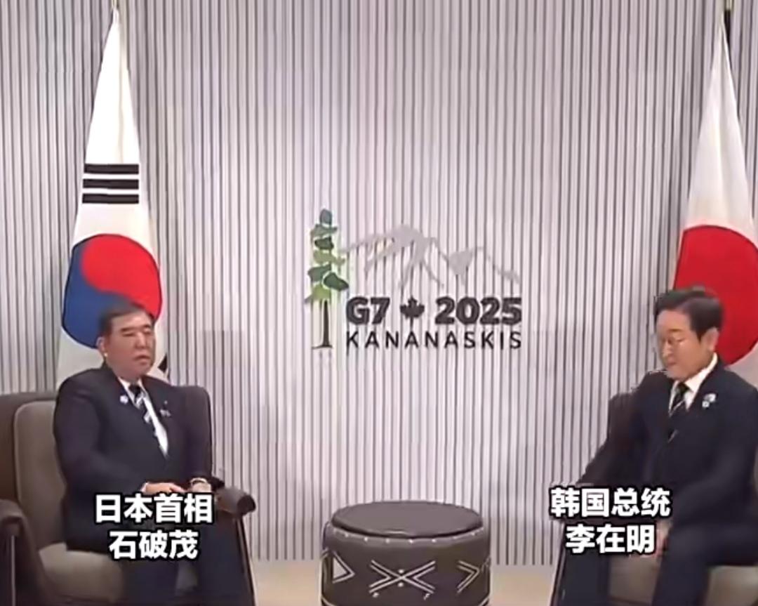 李在明会见石破茂，却让高市早苗尴尬又难堪！
4月8日，韩国总统李在明在青瓦台会见