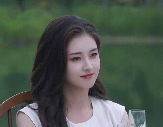 女配别选太惊艳，《玉簟秋》短剧一姐郭宇欣一出，女主可以打酱油