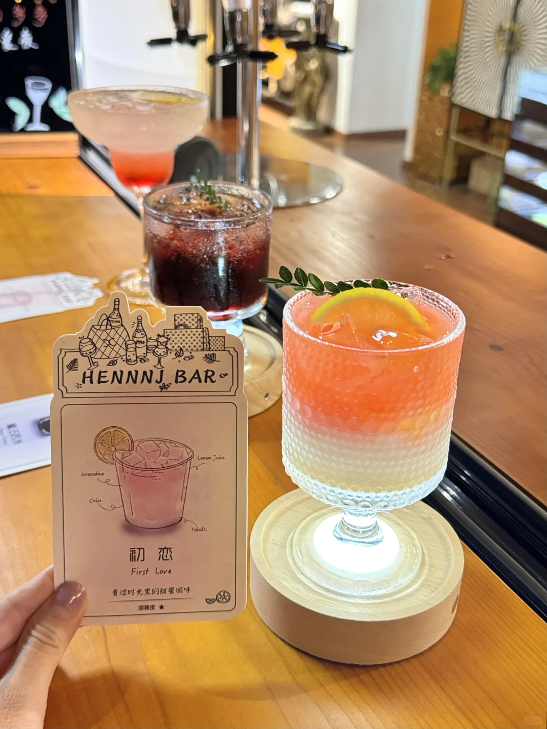 合肥新开的街边bar！好多漂亮小姐姐！