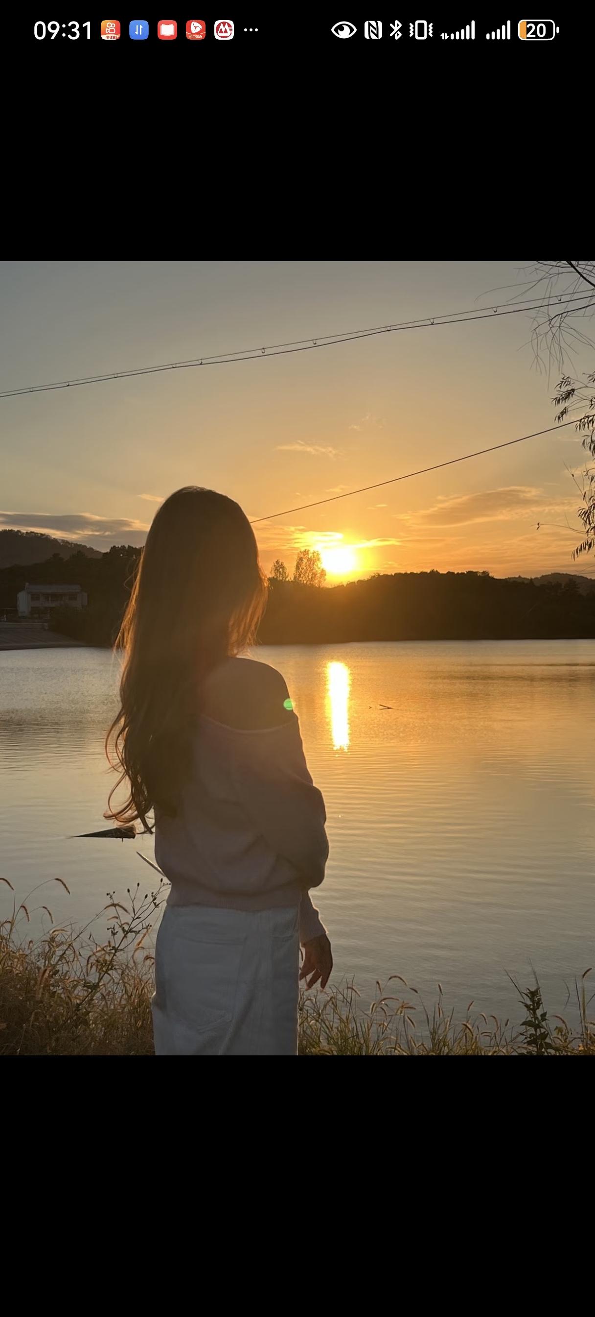 往前看，一切都会慢慢好起来的。
困难从来都只是暂时的，不信回头看看，那些曾经以为