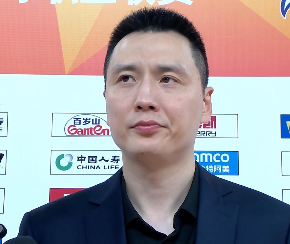 上海22分大胜广厦，主教练卢伟非常满意，赛后盛赞球队这两点是致胜关键！
上海全程