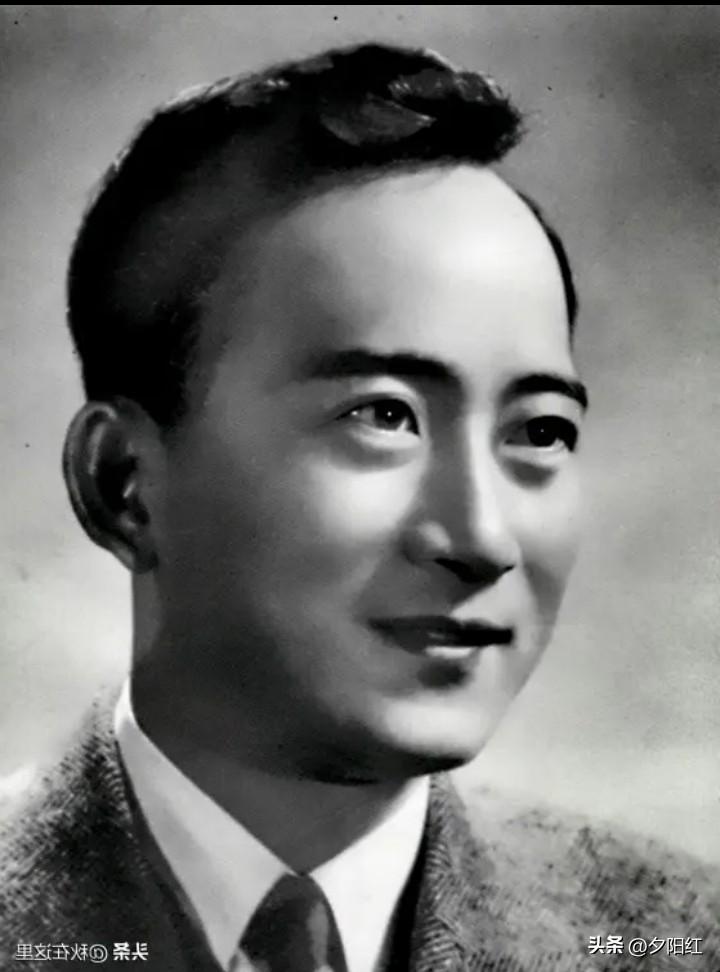 我国上个世纪影坛上不同年代三位最帅气的美男子今天不谈他们演技和帅气只说一说他的爱