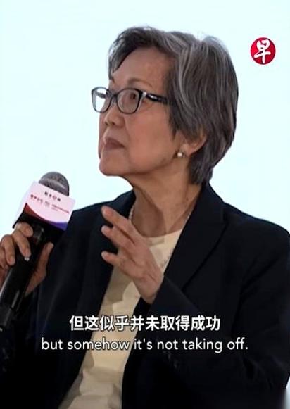 新加坡这位巡回大使的话，听完直接让人笑出声。
 
陈庆珠最近大放厥词，说中国商品