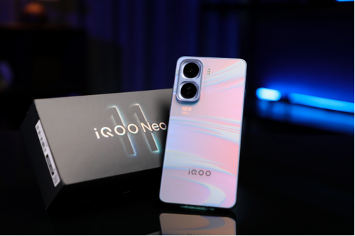 年轻人不妥协的游戏手机?iQOO Neo11越级上市!