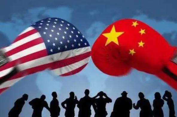 最近美国商界安静得反常，不仅苹果等巨头集体装死，美国政府也罕见失声。

原因无他