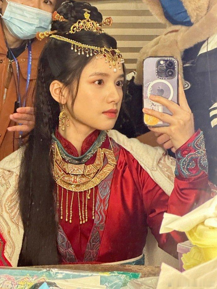 张婧仪晒12宫格告别香暗荼张婧仪晒12宫格告别藏海传 被张婧仪的告别12宫格拿捏