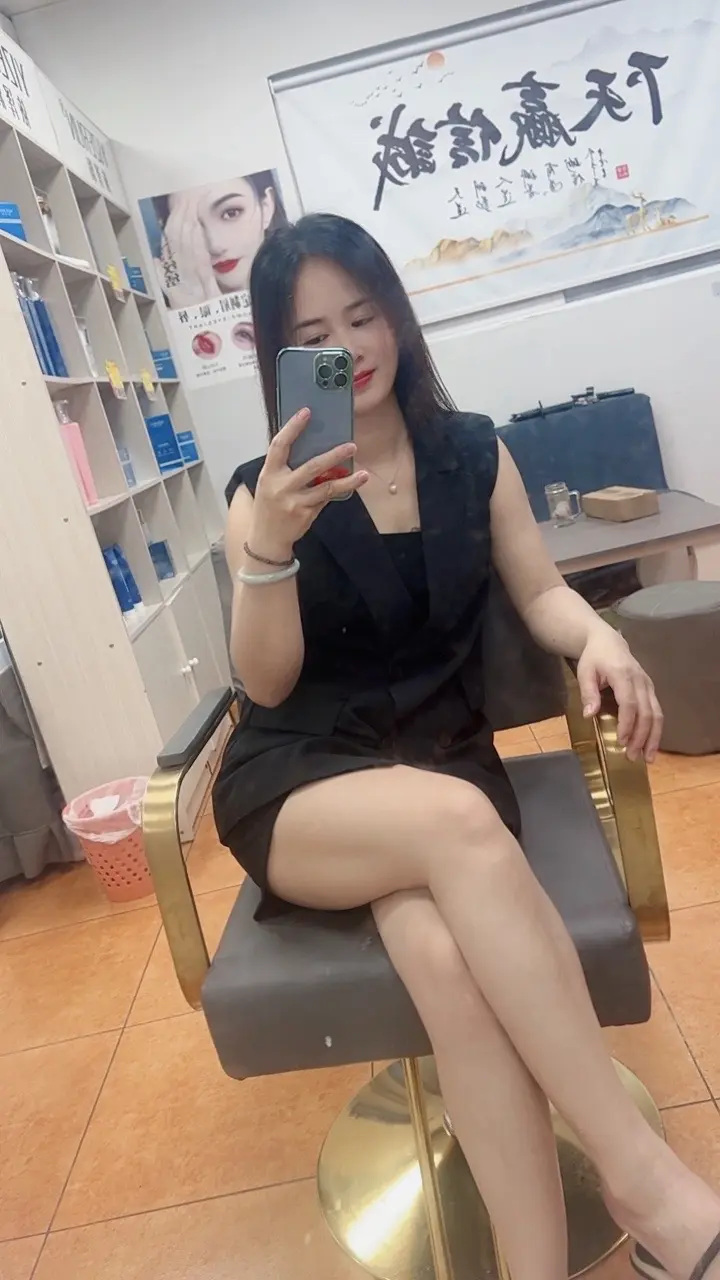 镜子里的自己