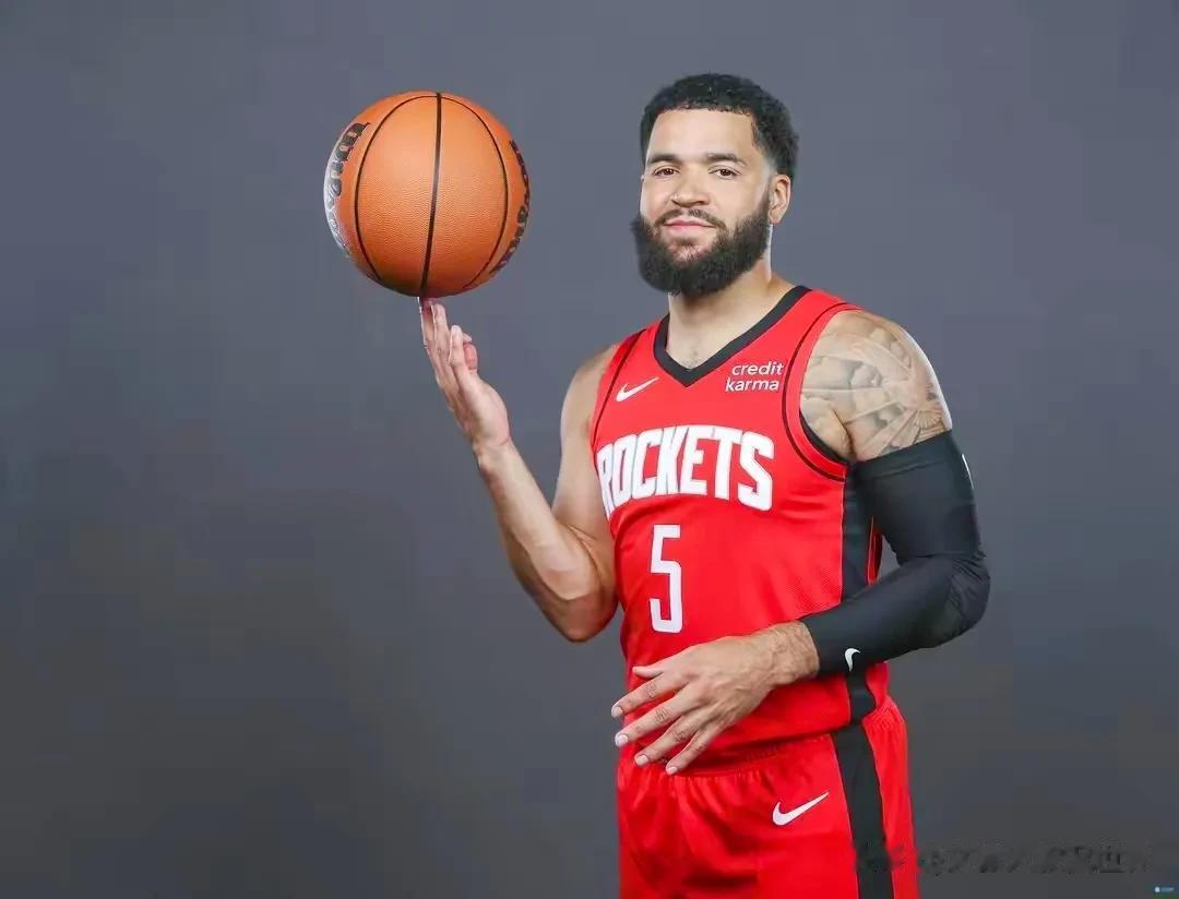 #NBA全能后卫# 
北京时间10月7日NBA火箭队球员后卫范弗里特接受随队记者