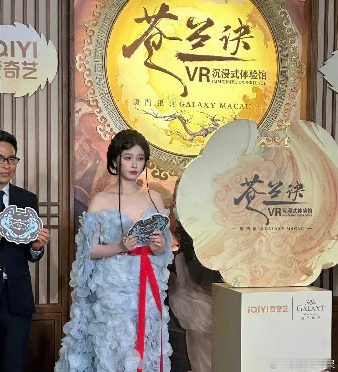 #虞书欣[超话]##虞书欣生图#真的太喜欢这样的一个图片了，而且对于我们来说姐姐