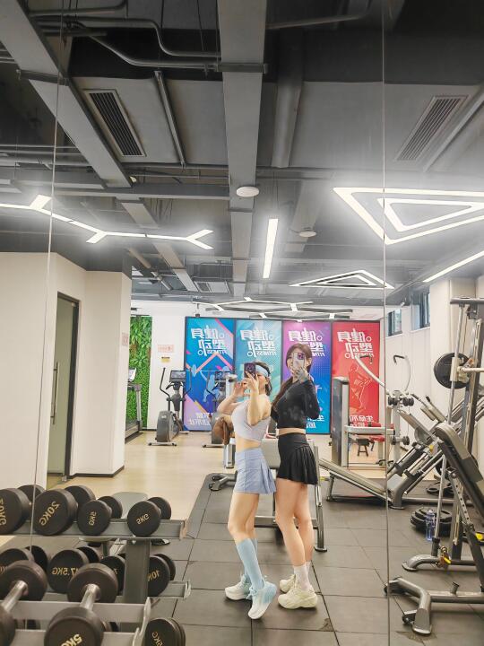 我和我的美女健身搭子