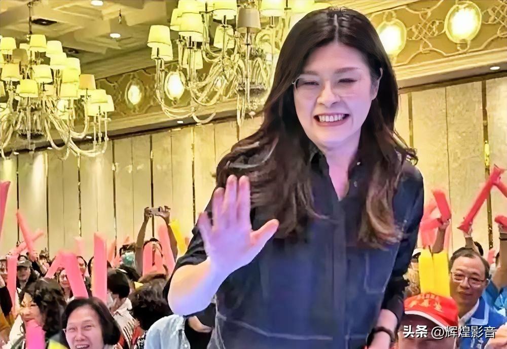 别被片面信息误导！郑丽文访陆，是两岸关系改善的重要积极信号🔥
 
郑丽文率团访