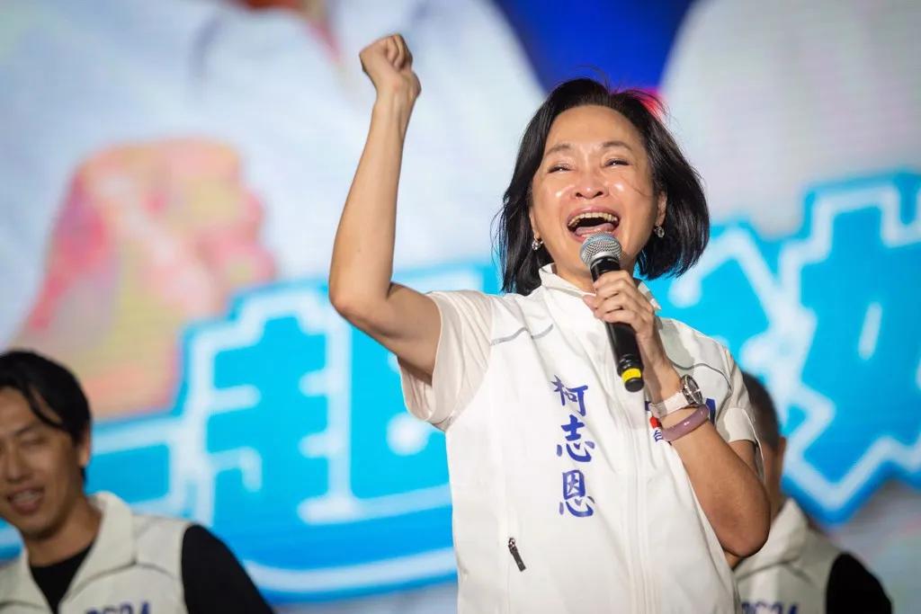 郑丽文访陆效应正式出现？第一个受影响的选区出现了，民进党铁票区高雄市长选举蓝军正