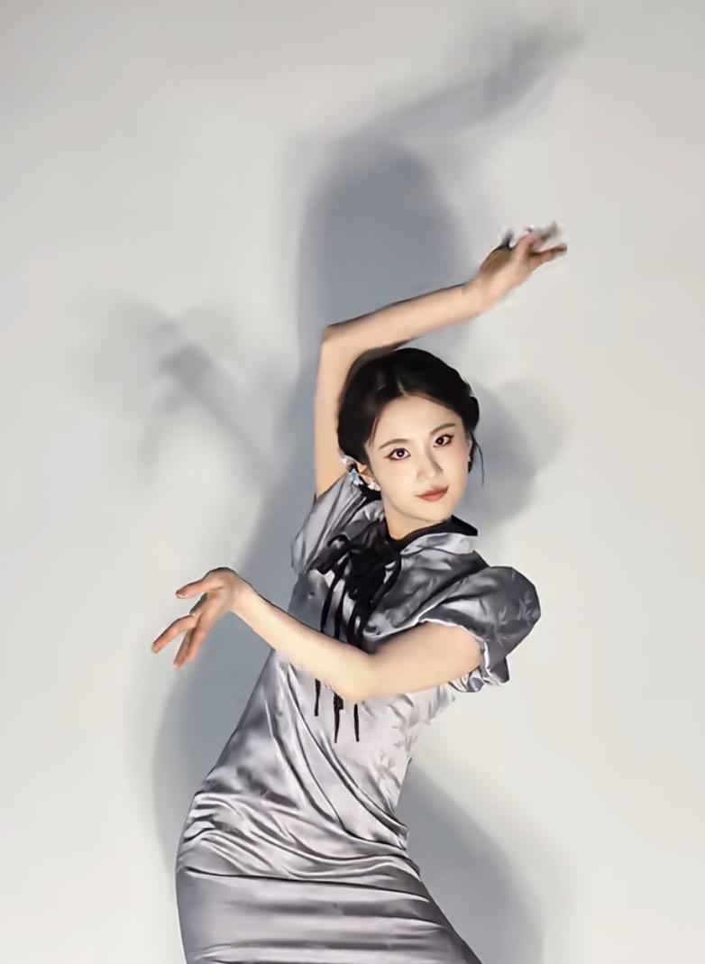 张慧雯淘汰后发文：“感我此言良久立”，并为大家献上一舞《琵琶行》。
遗憾吗？肯定