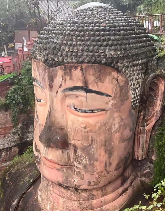 乐山大佛， 刷到请不要无视， 无论你许下什么愿望都能实现的 