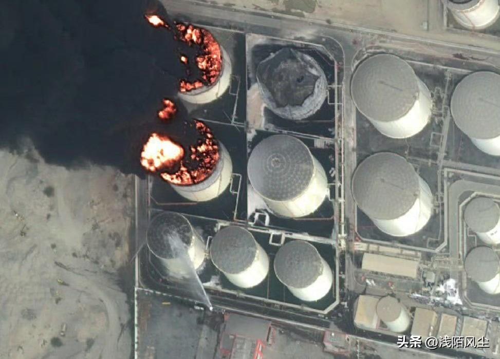 阿联酋富查伊拉港有两个油库遭到无人机袭击燃起大火！