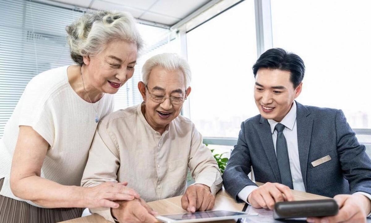 干了半辈子刑侦的老警员，退下来后曾私下给了句忠告，直接让人听出一身冷汗：人这辈子