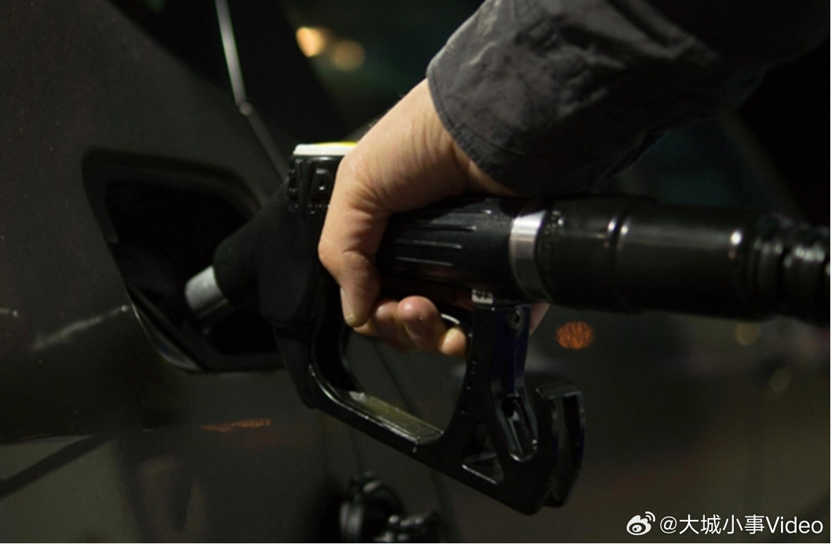 【中国石化回应高油价影响】油价上涨中国石化称已有多套预案 中东局势持续紧张，国际