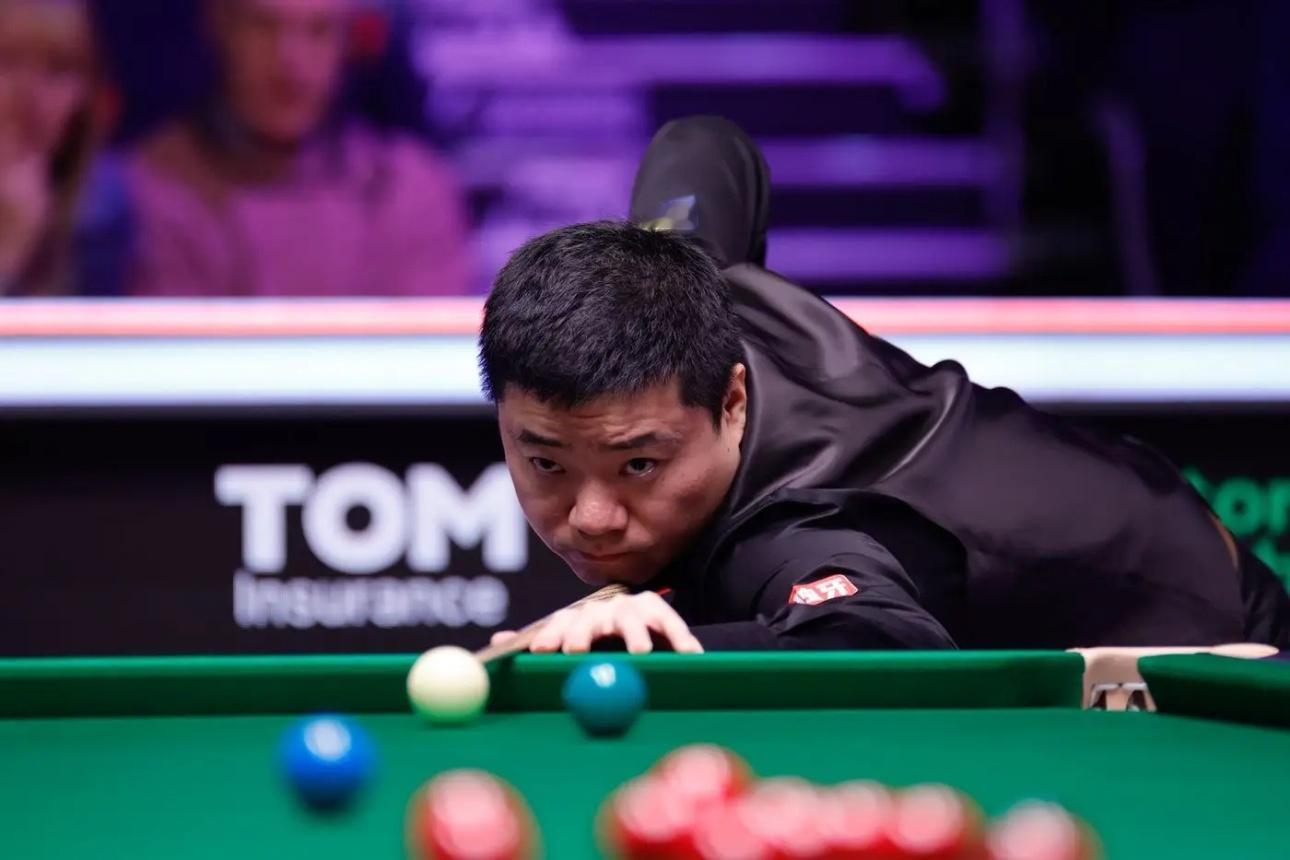 2025斯诺克英锦赛 1/4决赛战罢，中国军团全军覆没！从7人突破首轮关，跻身1