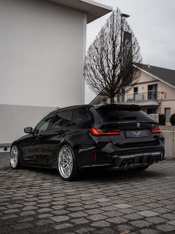 宝马M3 Touring真的太戳性能控了原厂瓦罐的魅力，操控和实用性全拉满这台梦