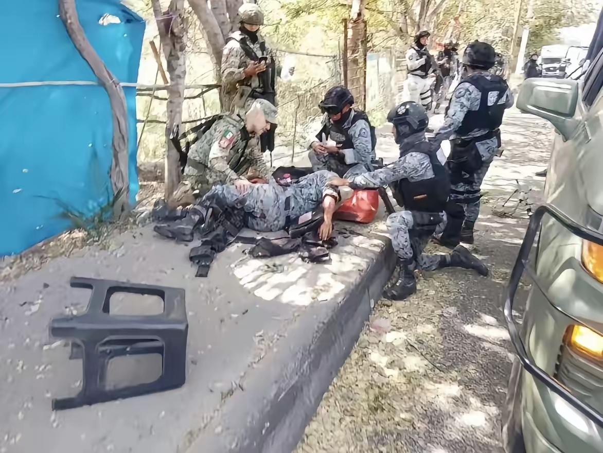 墨西哥是一个″毒″入膏肓的国家迟早会乱，这也许能大乱到大治吧，就看墨西哥政府的决