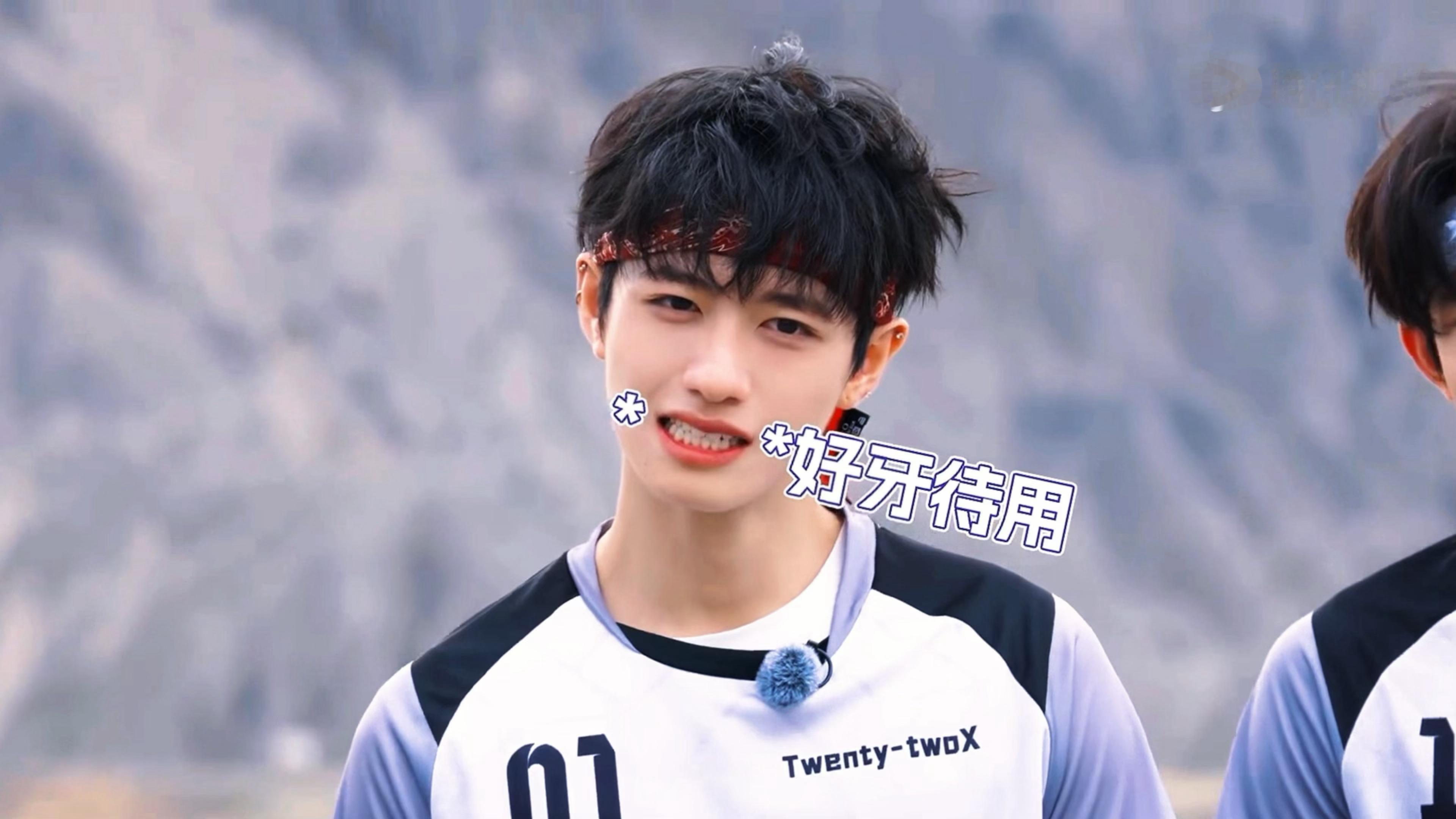 咪子听到说要用牙齿 ​​​