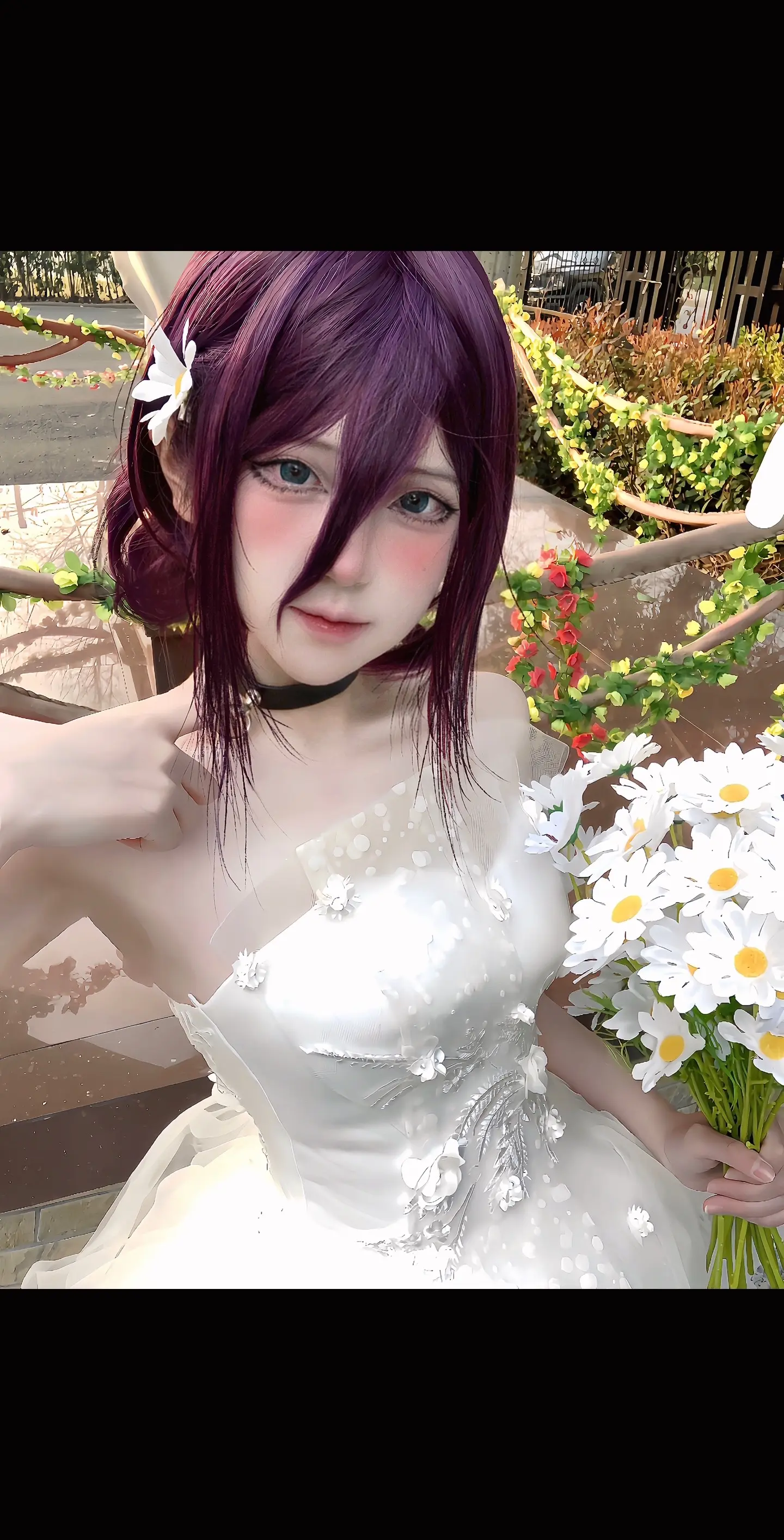 一起逃走吧、逃到一个没有恶魔的地方..然后我们结婚生子，共度余生..