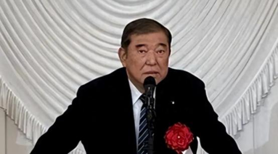 中日对峙不管怎么升级，日本好像越来越兴奋越来越嚣张了，表面上我们中国好像处于强势